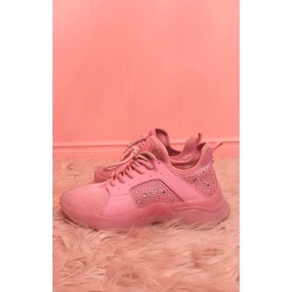 BOGO Steve Madden Maxima Sneakers - Picture 1 of 7